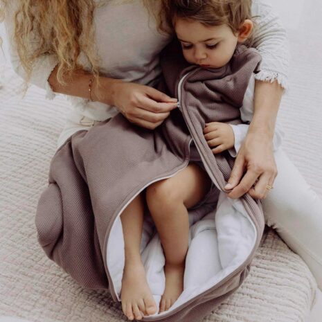 Emma & Noah Winterschlafsack mit abnehmbaren Ärmeln 3.5 TOG